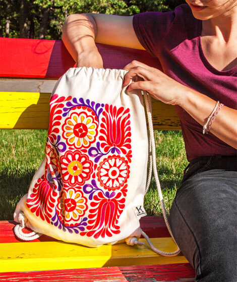 Bavlneny vak V zahrade tulipanov