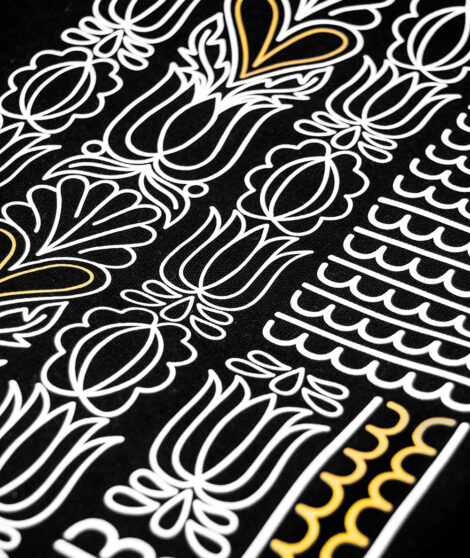 Vak-GOLD-&-WHITE-#1-4