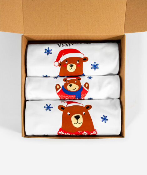 Vianočné-kolekcia-pre-celú-rodinu---Mackovia-v-darčekovej-krabičke-1