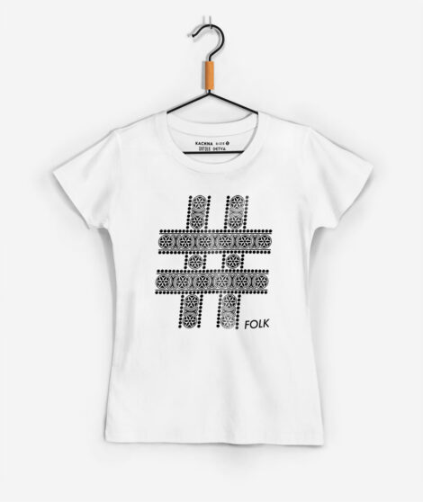 Dámske-tričko-Detviansky-Hashtag-Biele---vešiak