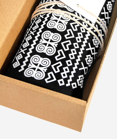 Tričko-Čičmanské-srdce-v-krabičke