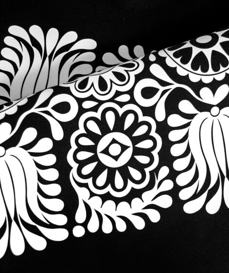 Čierny-folkórny-vak-Trnava