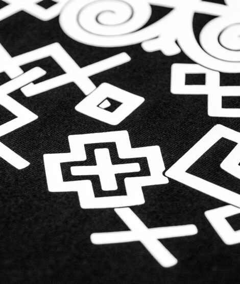 Tričko-Rozsypané-Čičmany-čierne-folk-slovak