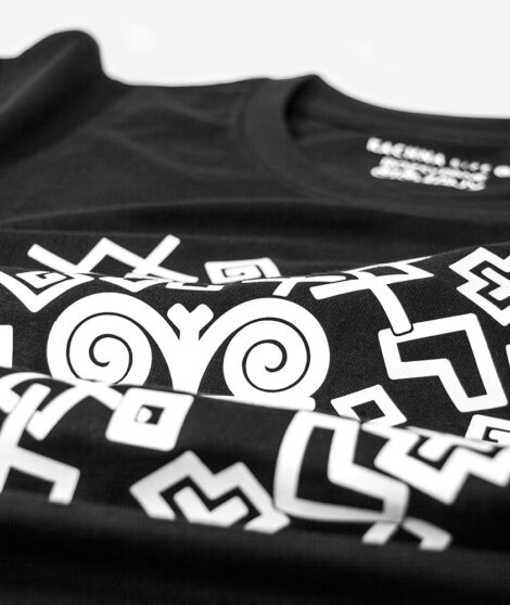 Tričko-Rozsypané-Čičmany-čierne-folklór