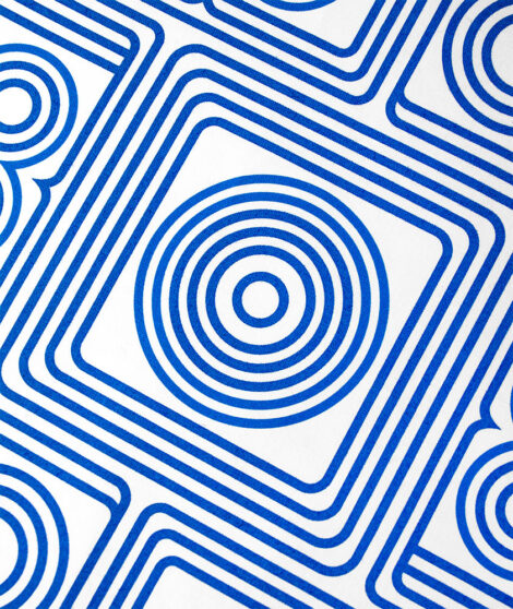 Biele tričko so slovenským folklórnym ornamentom Liptov.