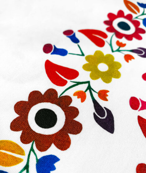 Tričko-biele-Trenčianske-kvietky-farebné-1