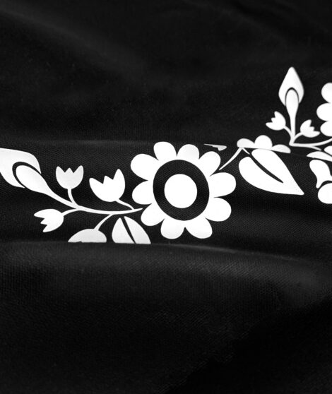 Tričko-čierne-Trenčianske-kvietky-2-sashe